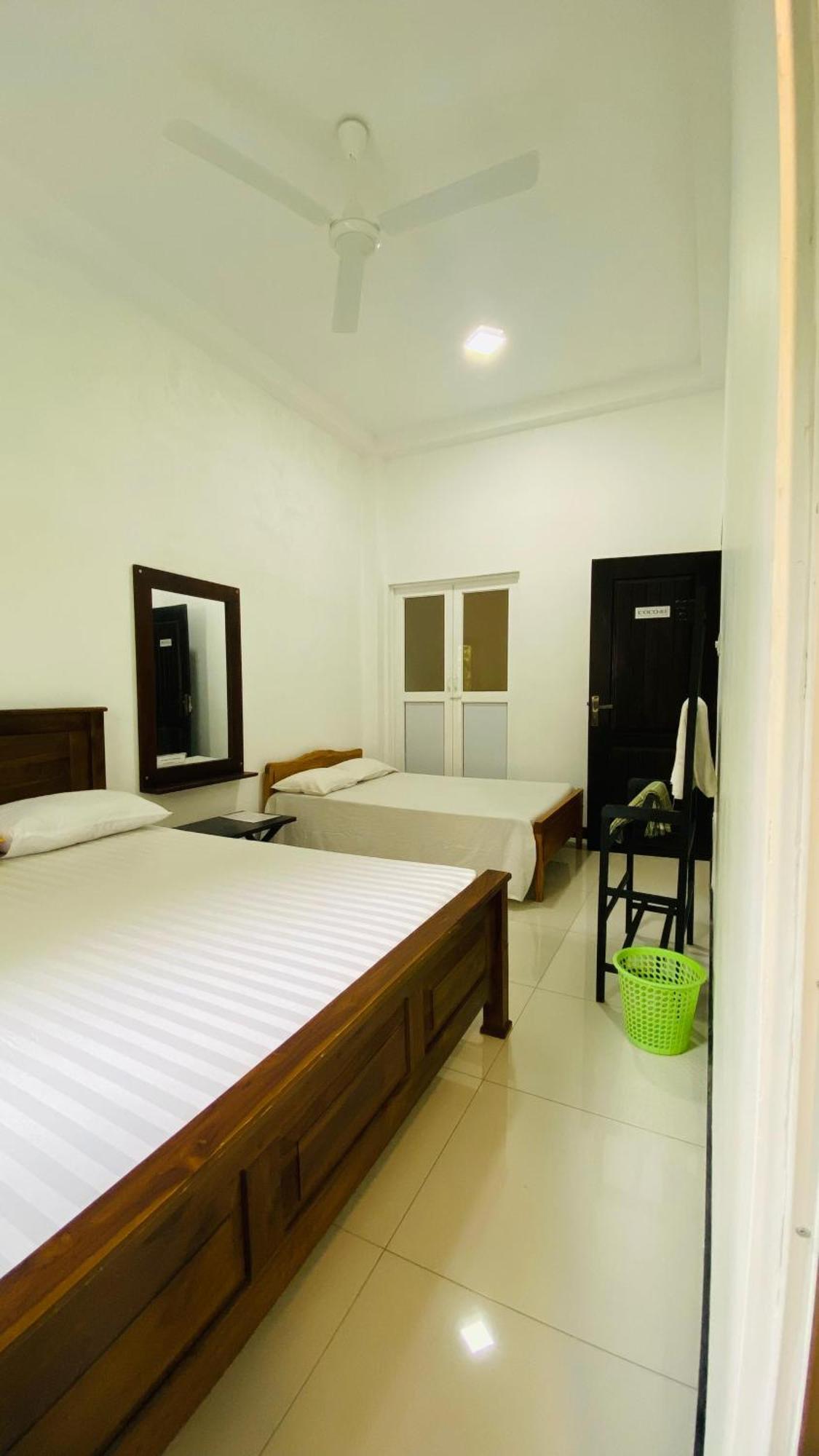 Coco Rooms Гале Екстериор снимка